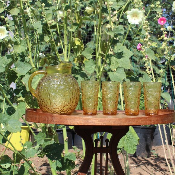 Vintage Crinkled Amber Large Glass Round Pitcher with Spout w/4 matching glasses - Picture 10 of 12